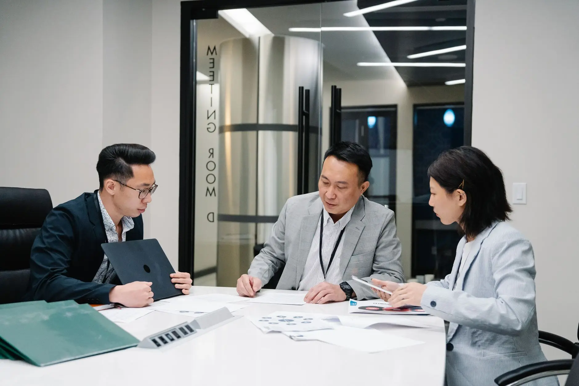 2025年工作流引擎技术演进趋势与表单设计新范式解析